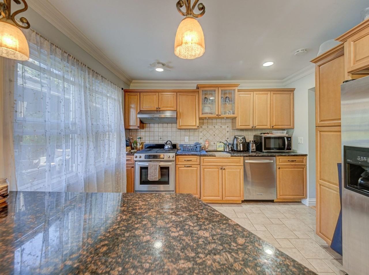 128 Reeve Ave - Photo 6 of 50