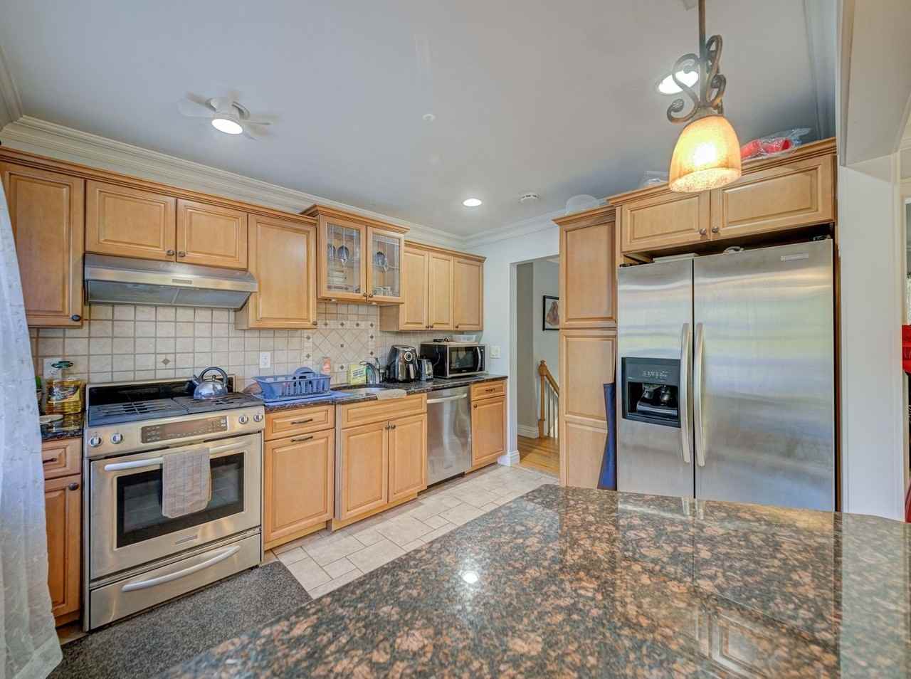 128 Reeve Ave - Photo 7 of 50