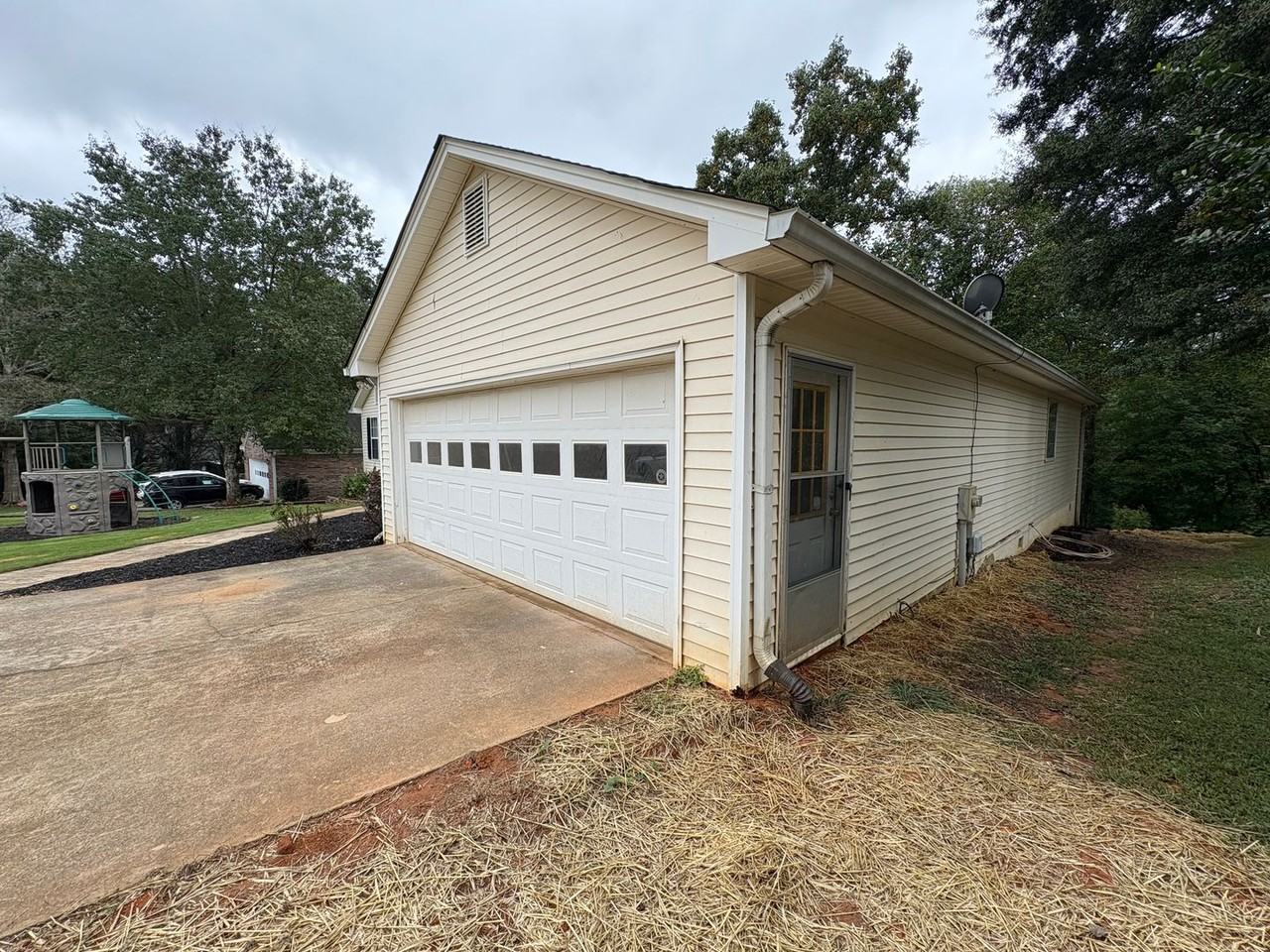3813 N Rivercrest Dr - Photo 3 of 36