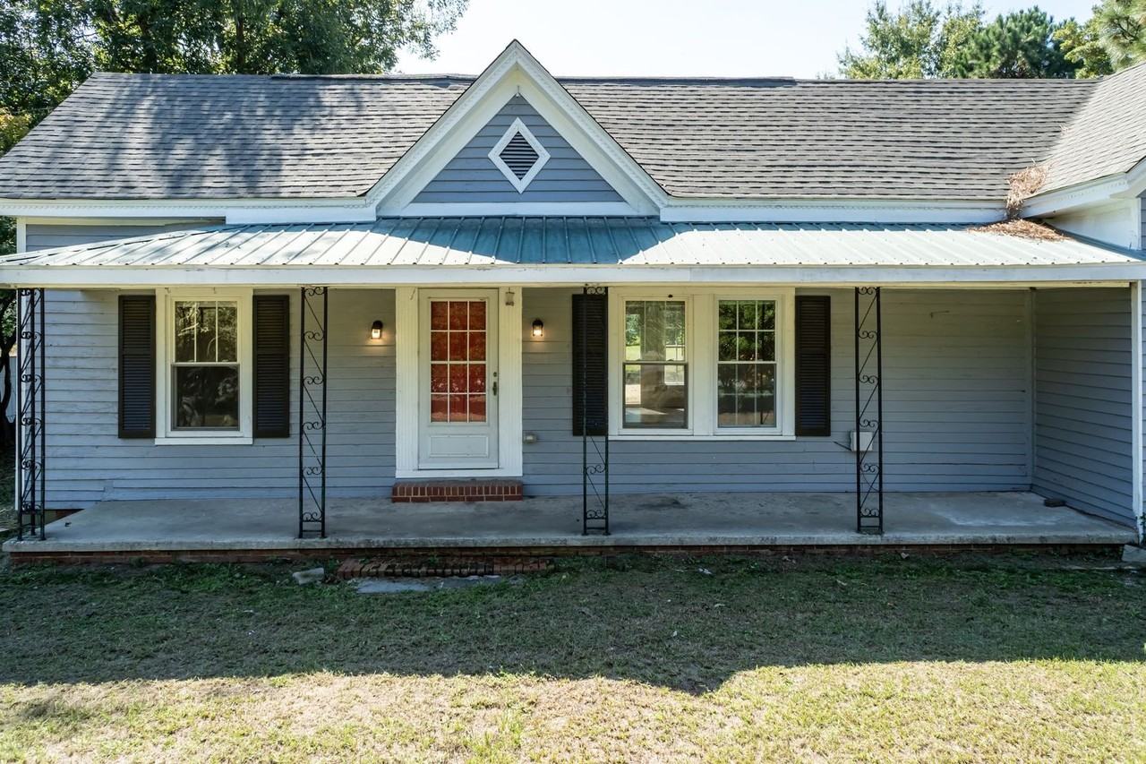 6017 Mount Pleasant Rd - Photo 2 of 34