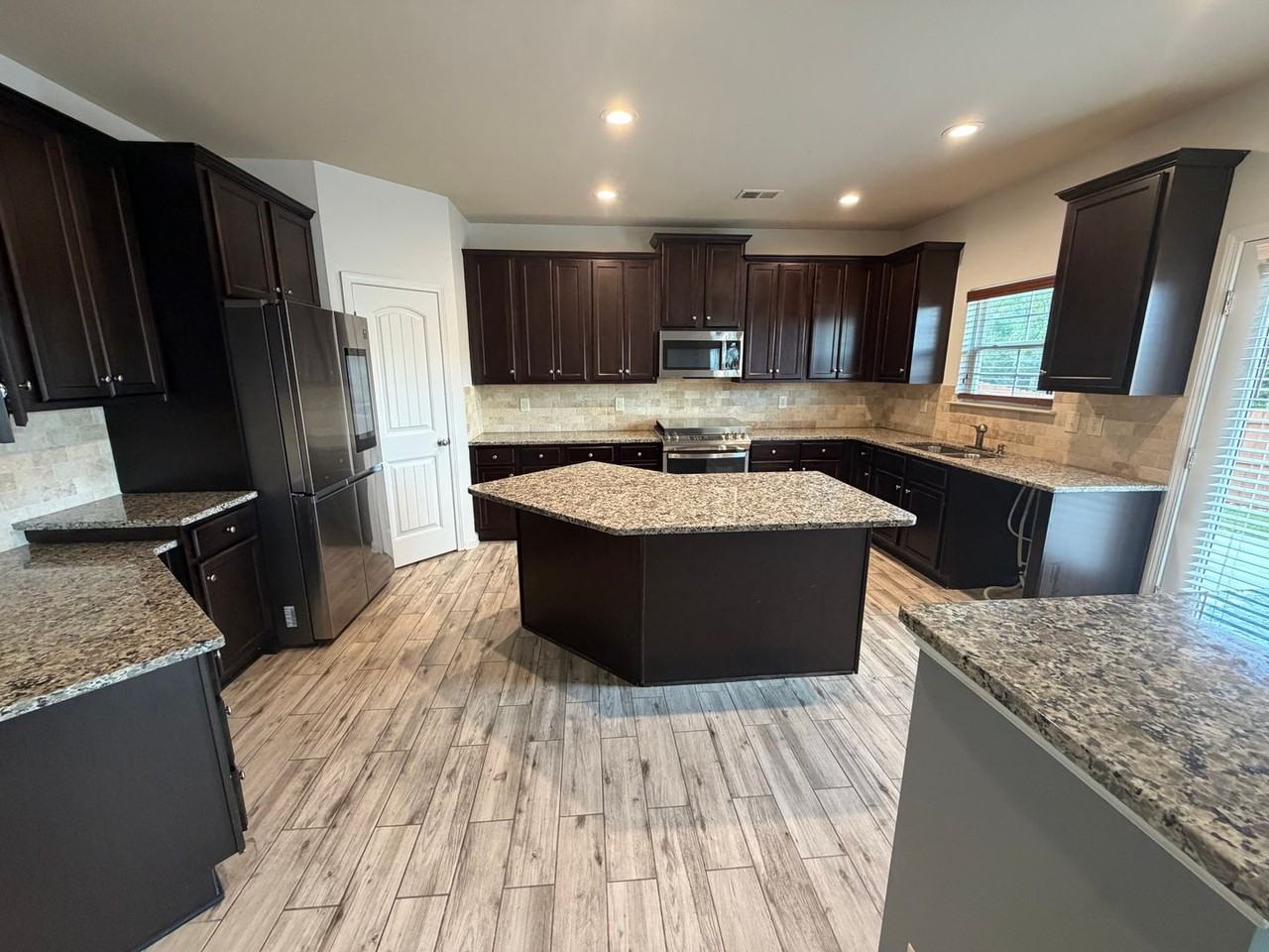 1162 Creek Top Rd - Photo 7 of 29