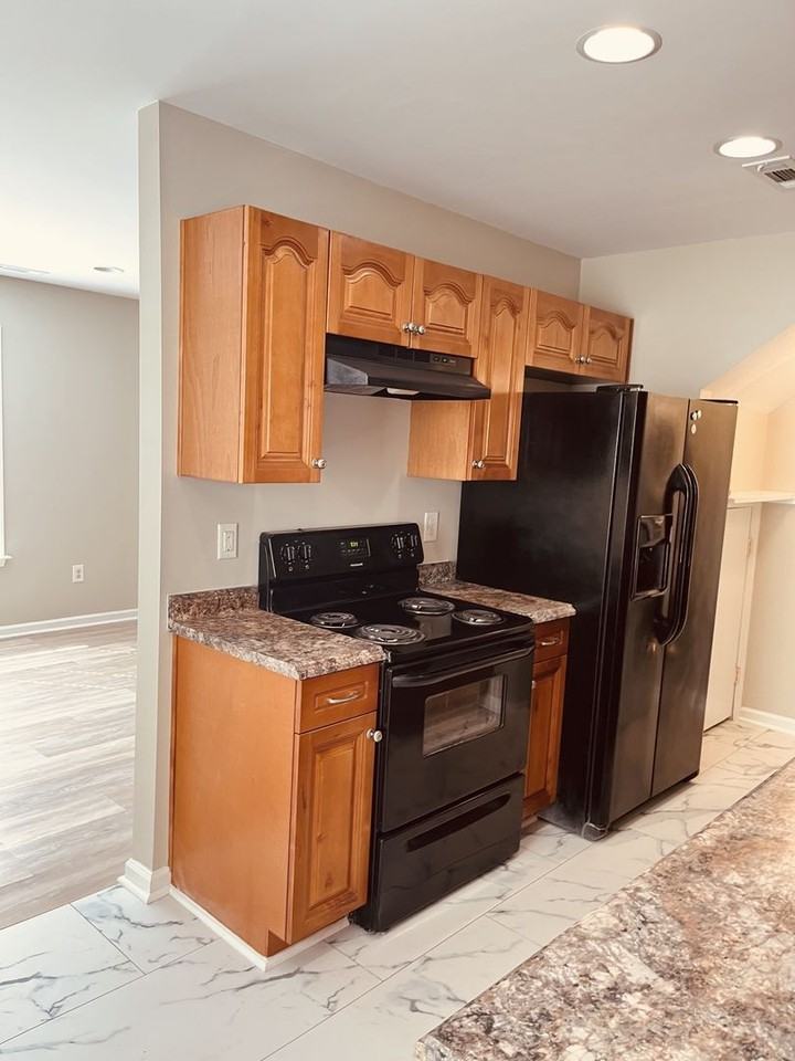 241 241 & 243 Settler Landing Rd - Photo 4 of 21