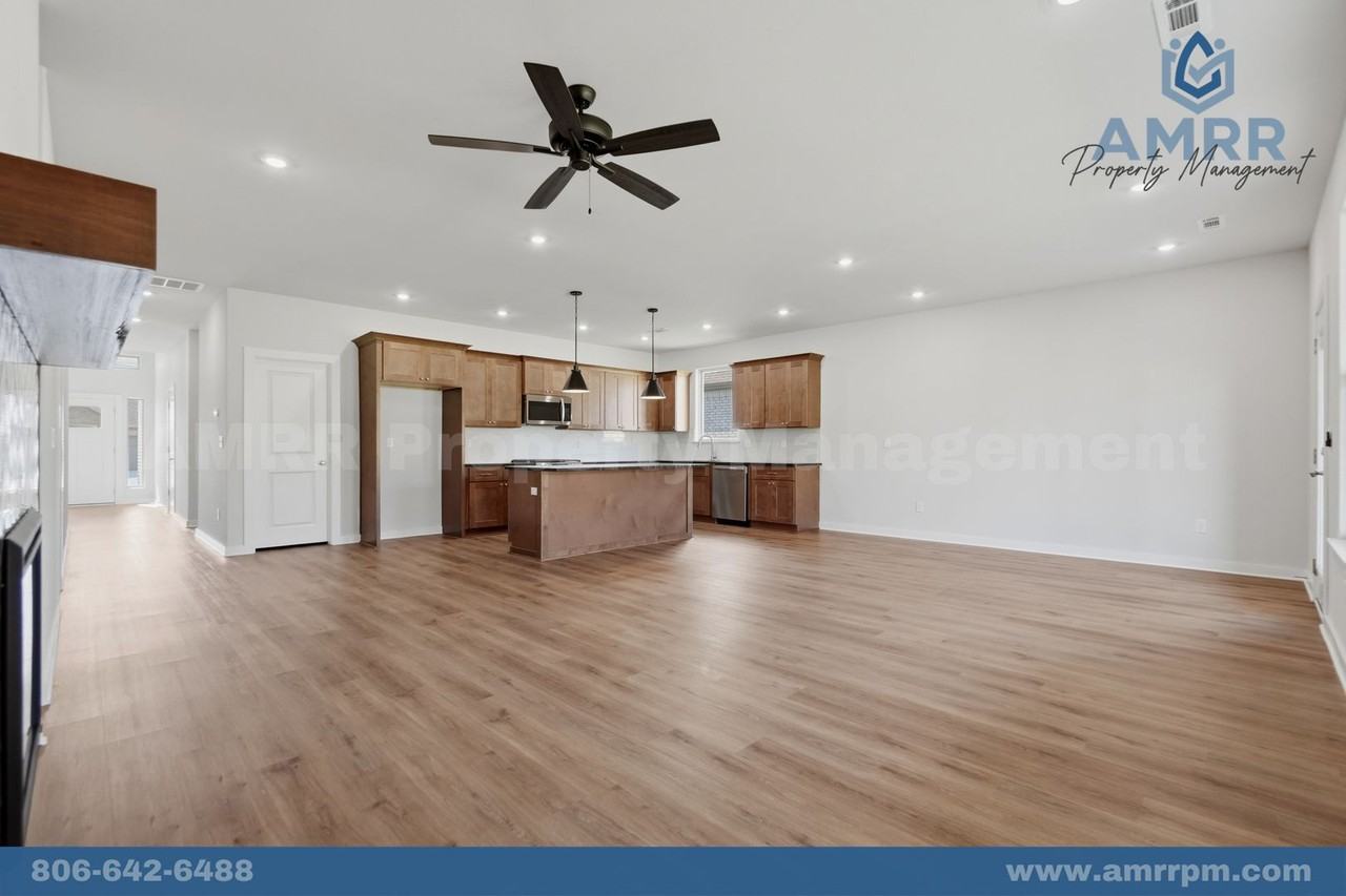 2301 N Lexington St - Photo 6 of 33