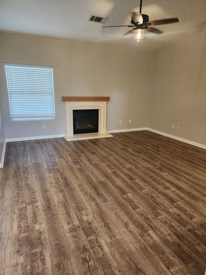 141 N Shenandoah Ct - Photo 4 of 12