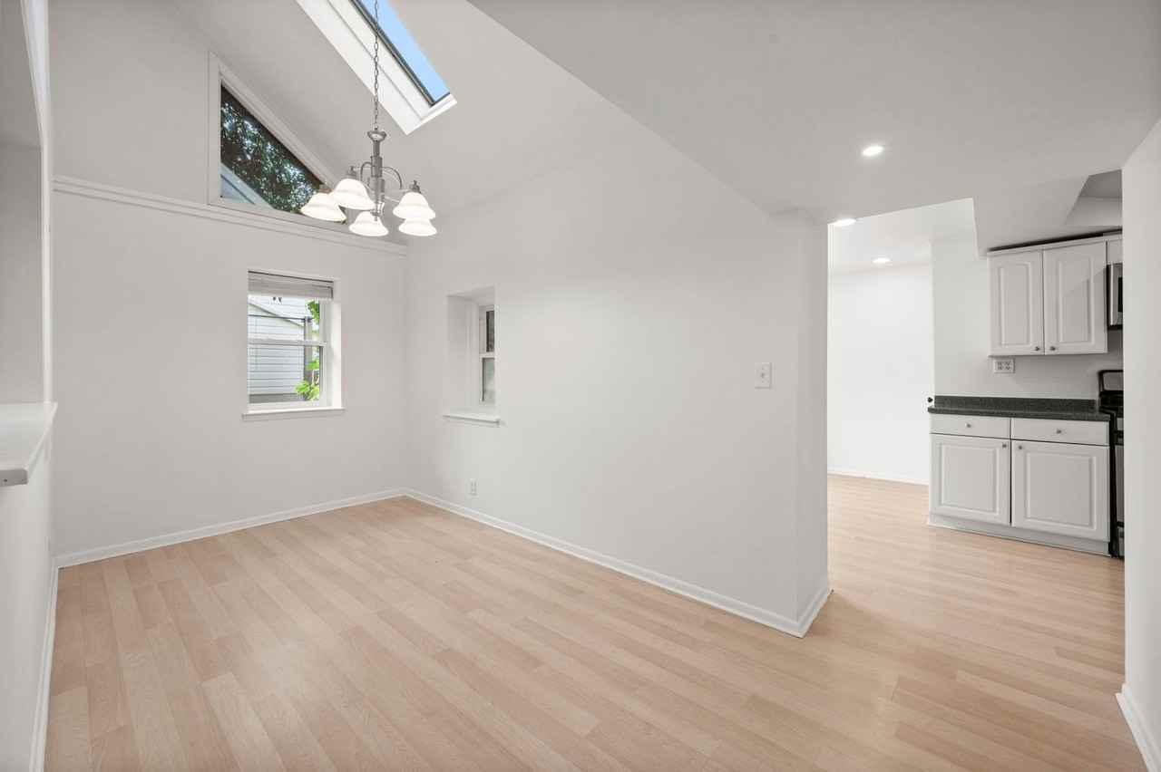 5608 James Ave S - Photo 6 of 30