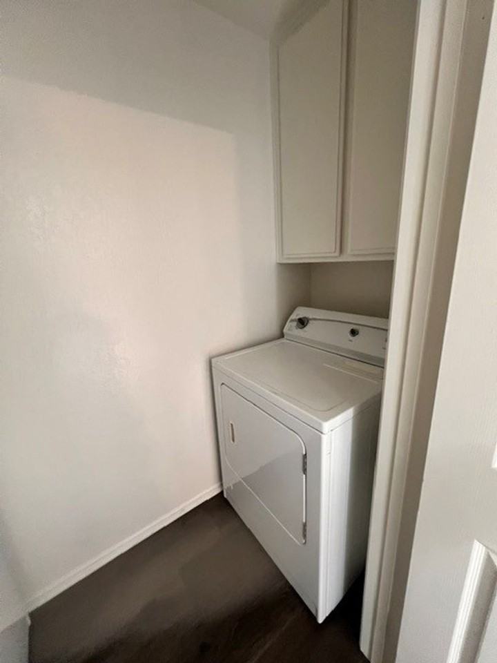 1691 N Mountain Ave #B - Photo 6 of 14