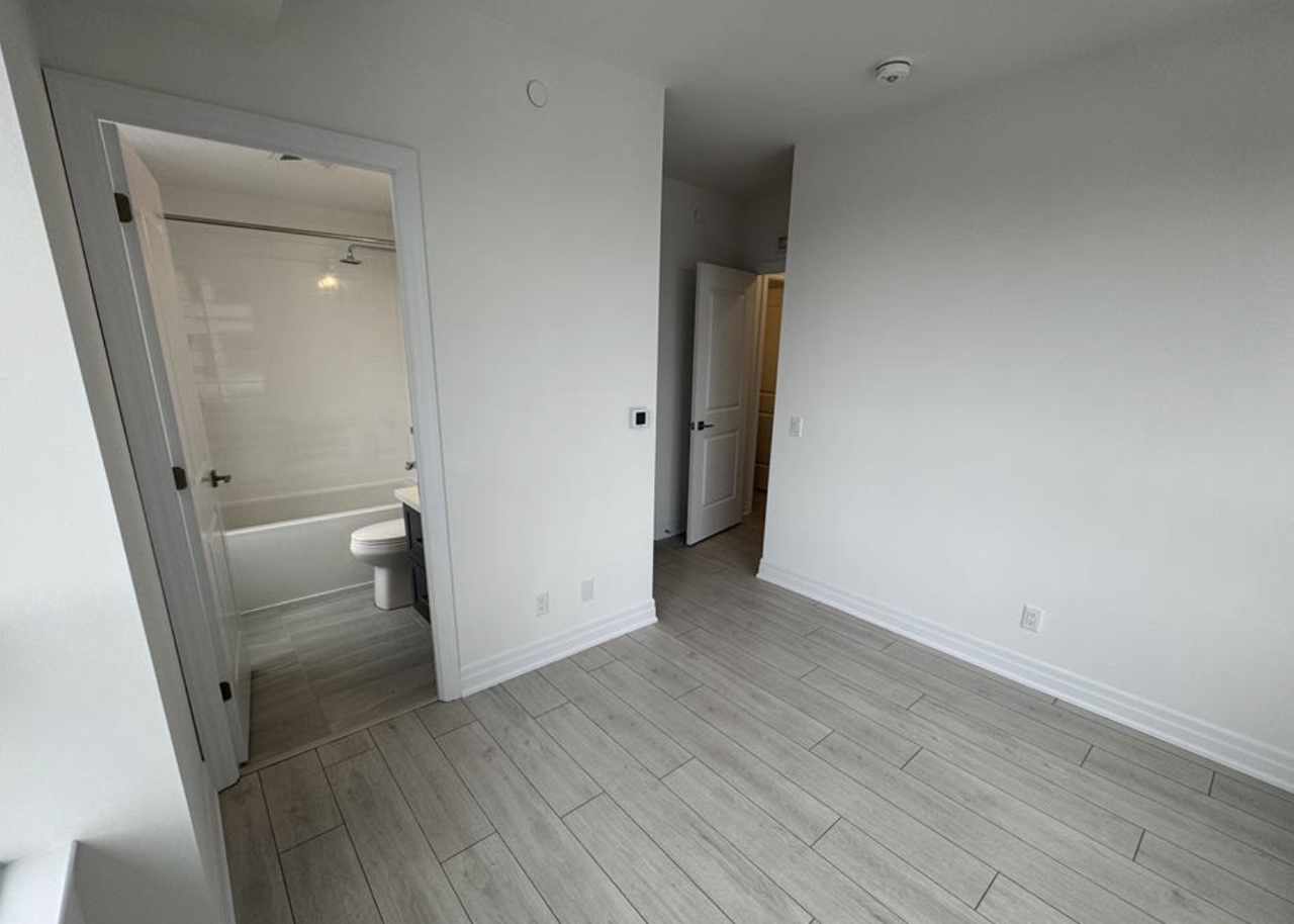 30 Elm Drive West #3210 - Photo 5 of 7