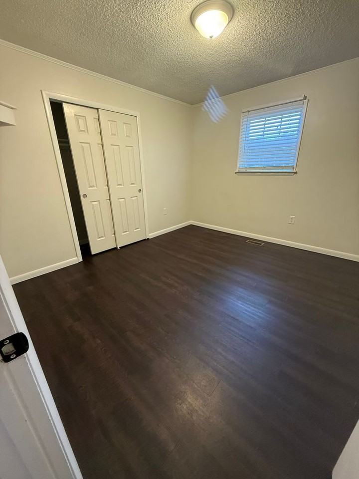 95 Moore St - Photo 5 of 12