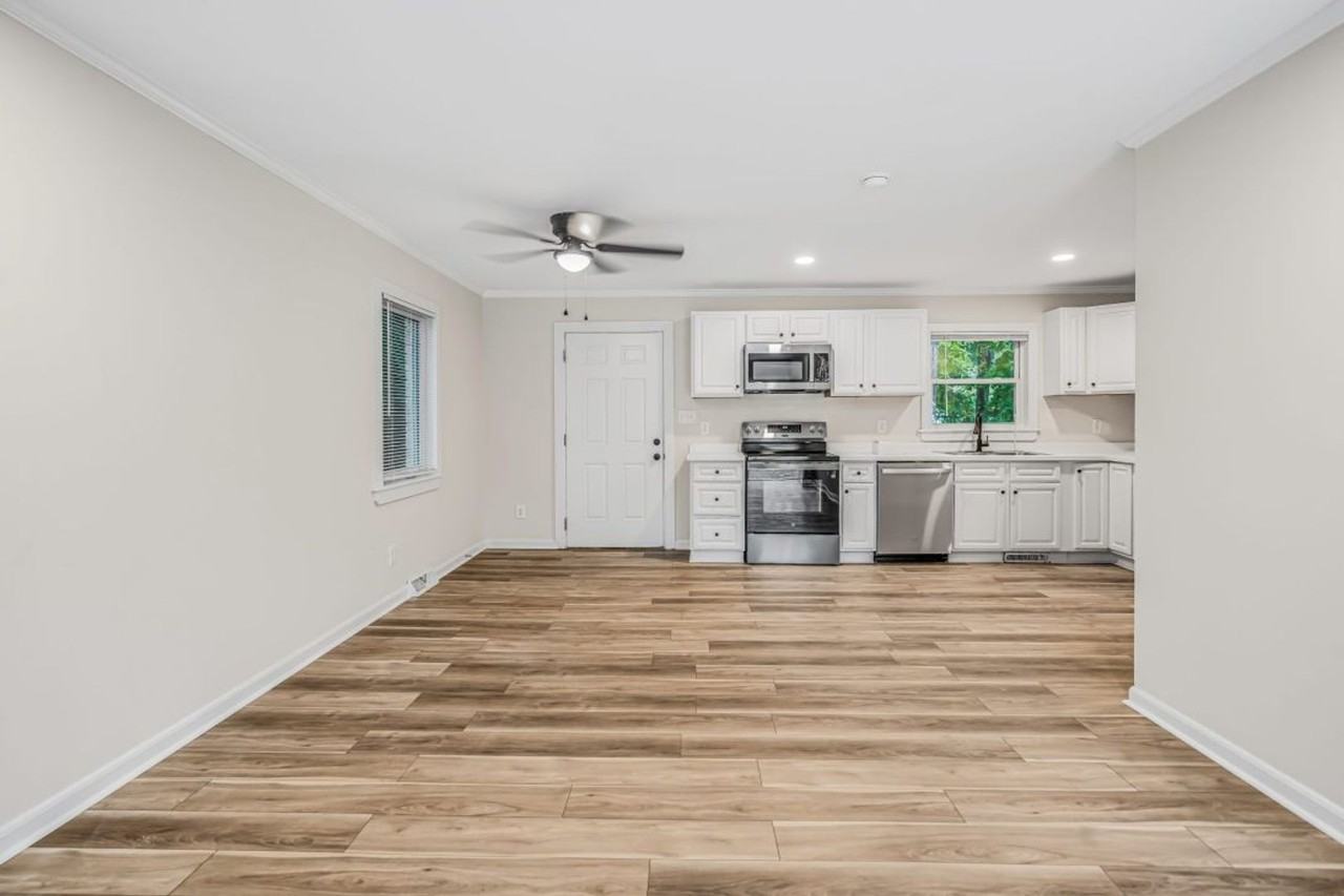 221 Howell St #200A - Photo 2 of 9