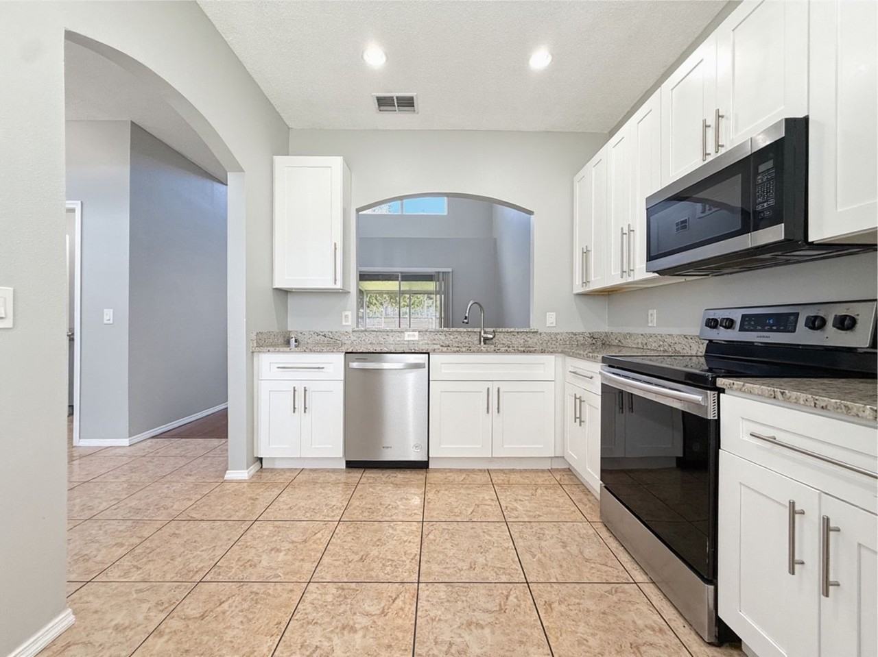 13180 Summerton Dr - Photo 6 of 29
