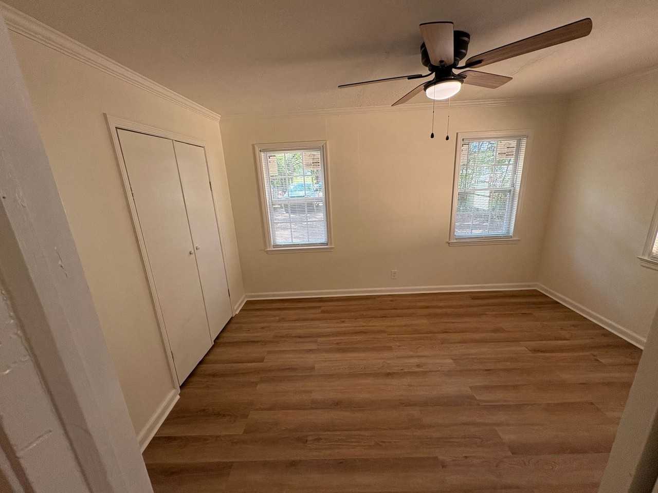 915 W Tift Ave - Photo 4 of 9