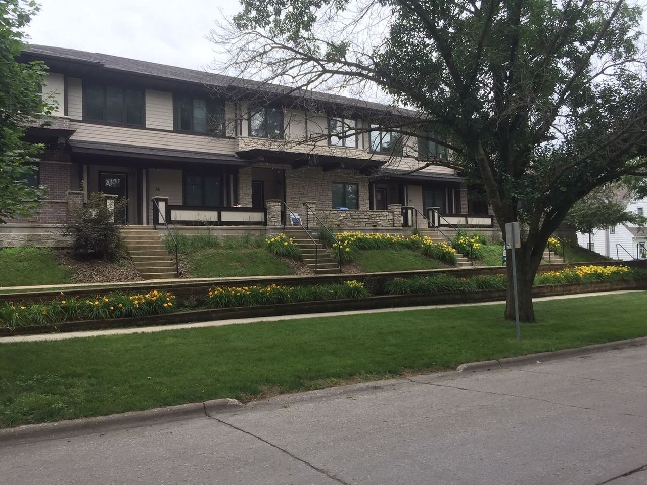 32 N Lucas St - Photo 3 of 8