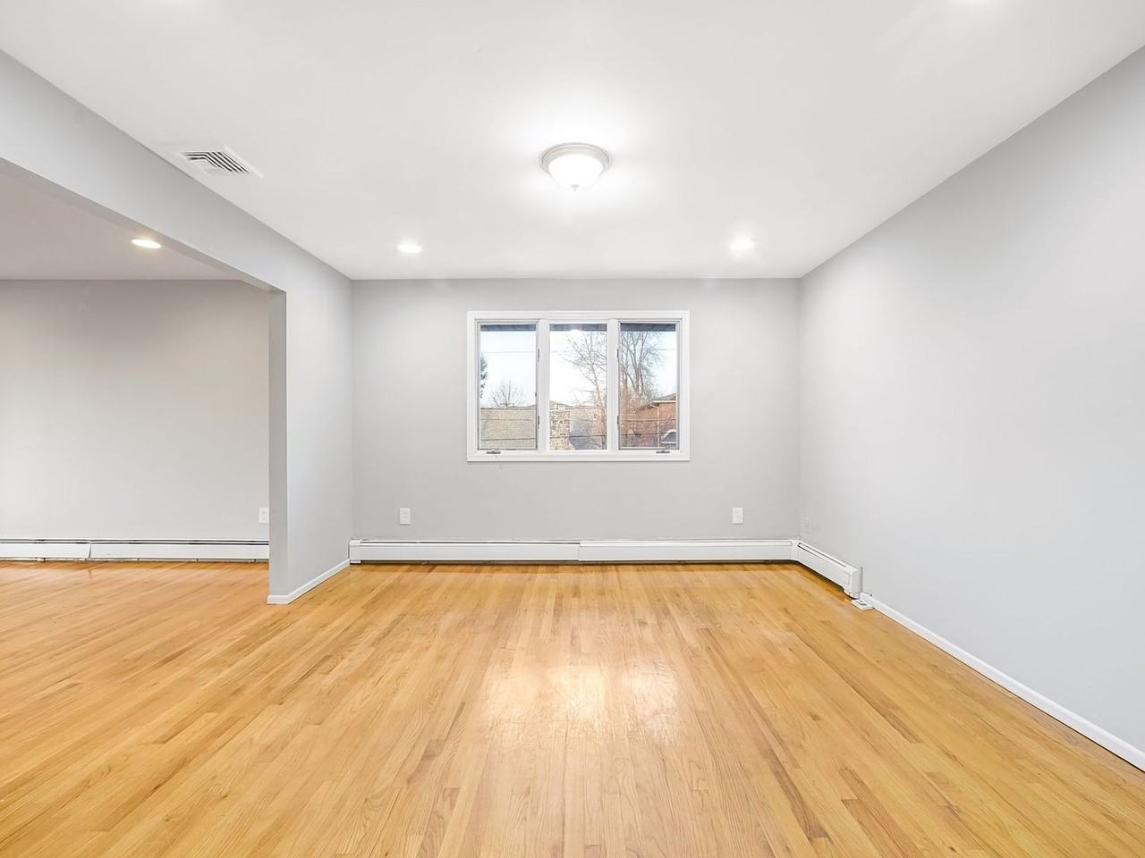 436 Washington Ave #B - Photo 4 of 21