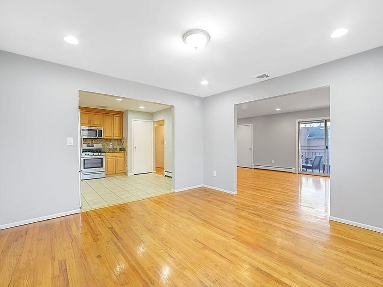 436 Washington Ave #B - Photo 5 of 21
