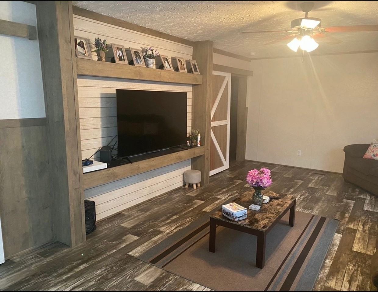 32610 Bowie St - Photo 4 of 16