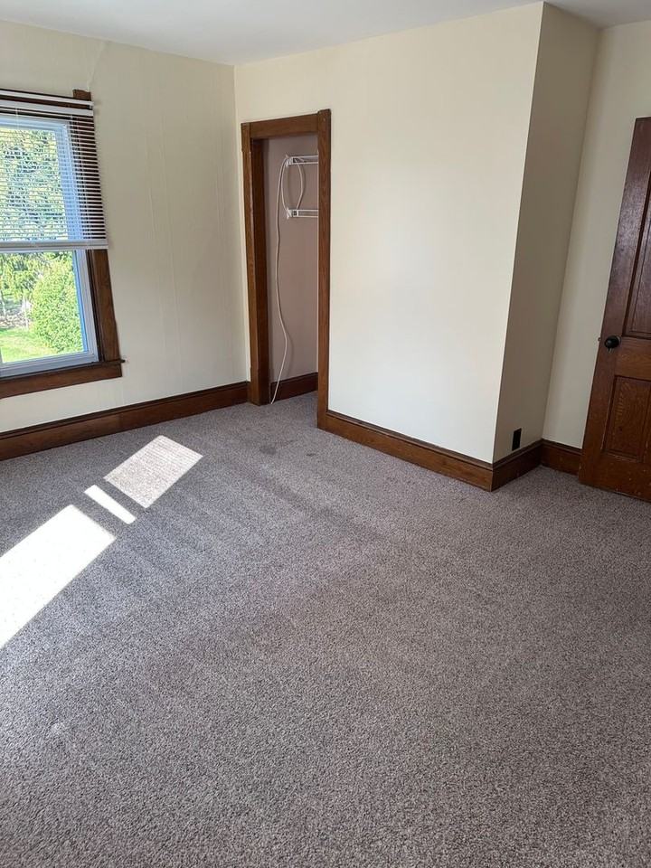 214 S Harrison Rd - Photo 7 of 17