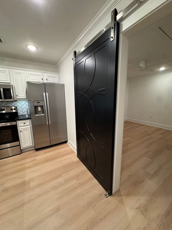 805 E Oak Ave #1 - Photo 3 of 13
