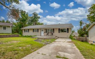 featured image of 1628 Jefferson Cir