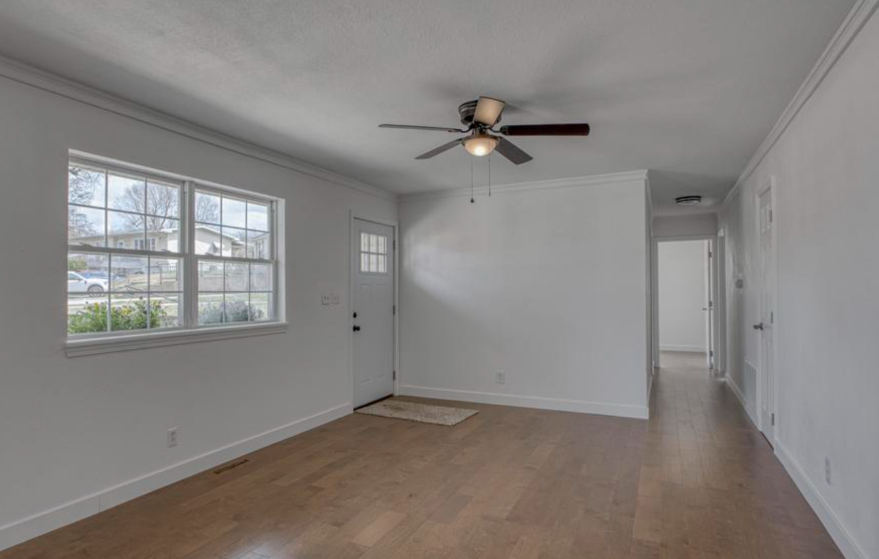 1628 Jefferson Cir - Photo 5 of 25