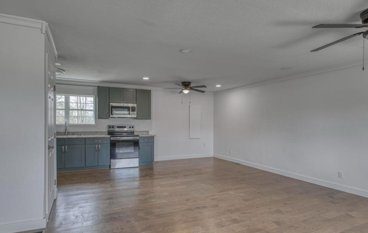 1628 Jefferson Cir - Photo 7 of 25