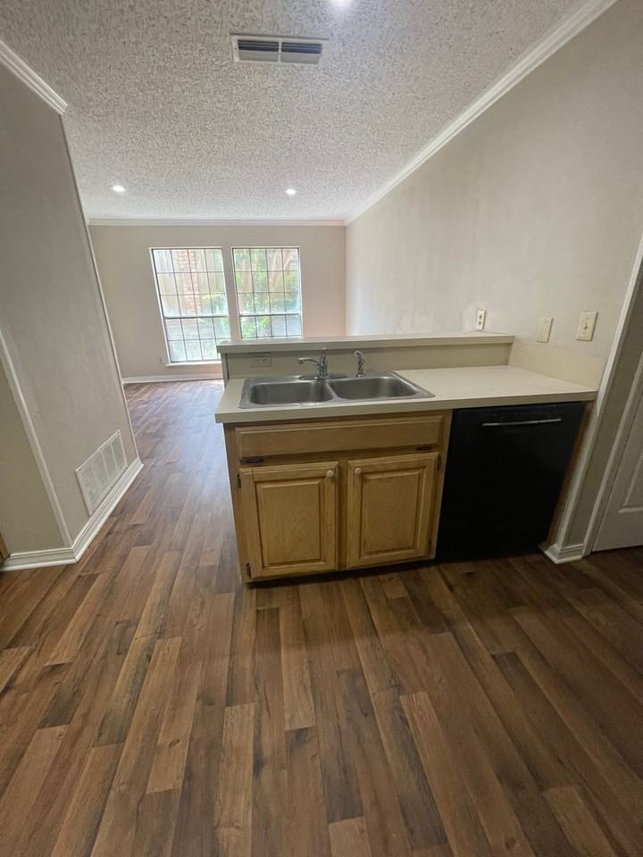 1206 Brandywine Dr - Photo 5 of 12