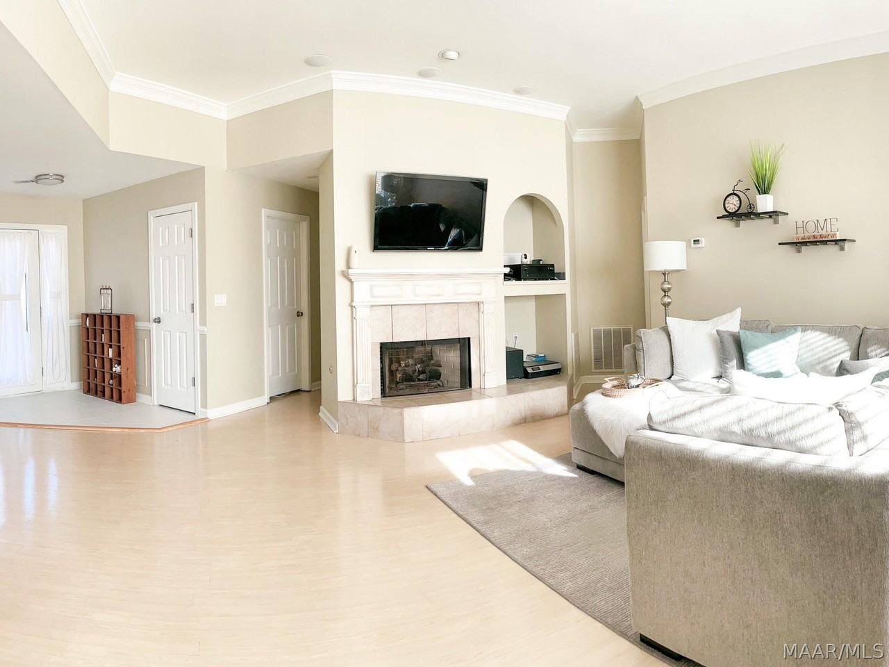2112 Halcyon Downs Loop - Photo 2 of 19