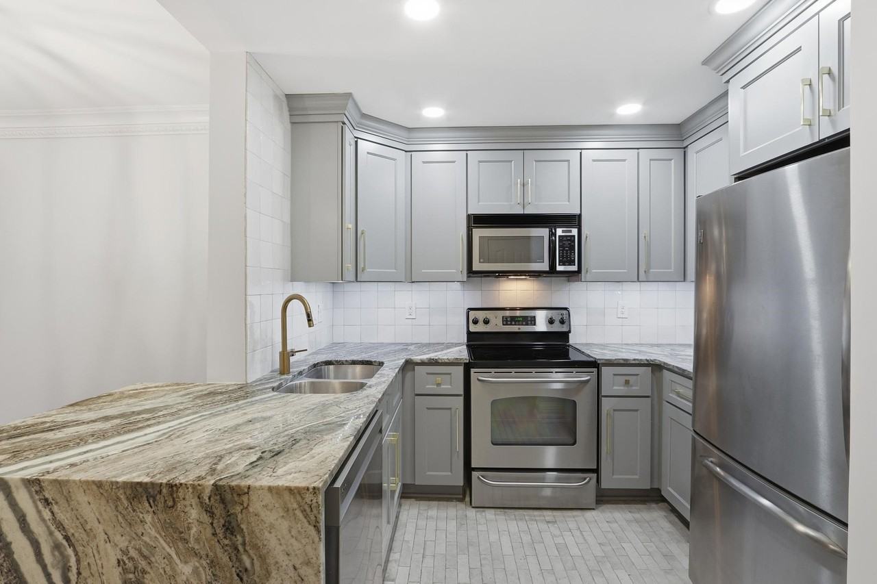 5400 Park Ave #205 - Photo 2 of 30