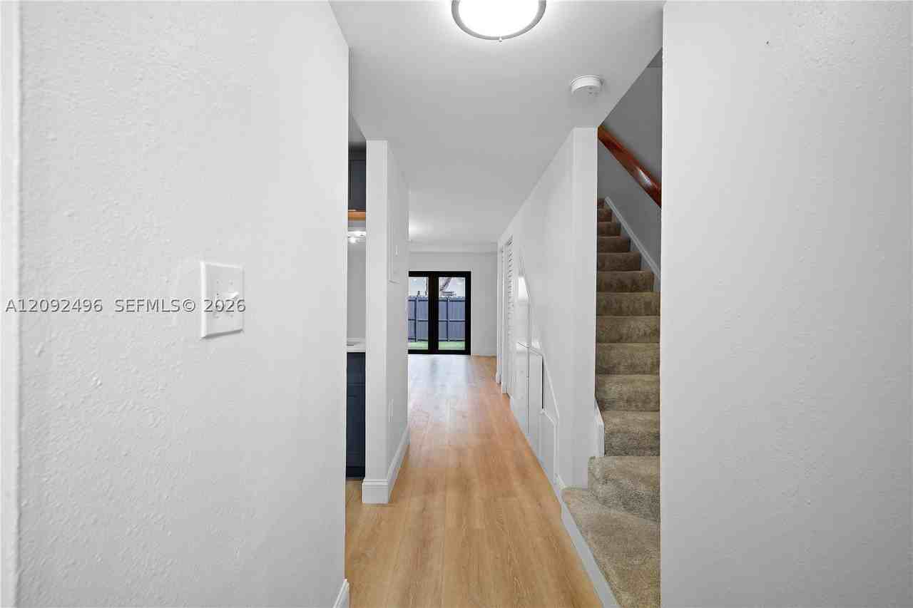 153 Ne 141st St #A - Photo 3 of 30