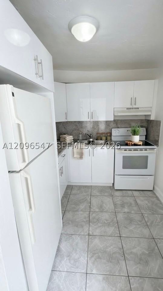 2745 W Okeechobee Rd #56 - Photo 2 of 5