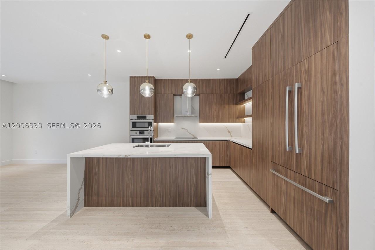 2970 W Trade Ave #2970 - Photo 5 of 33
