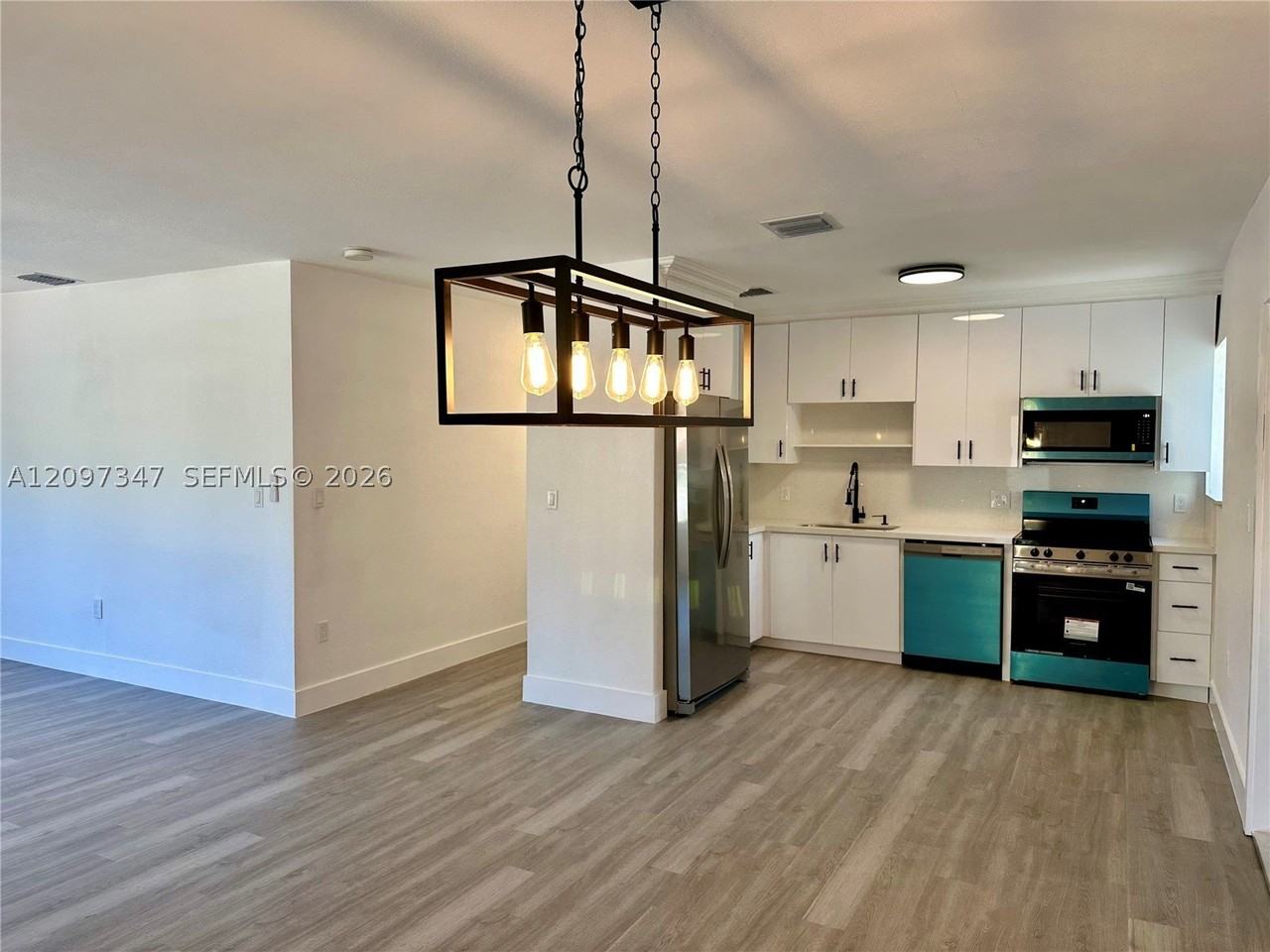 1150 Nw 116th Ter - Photo 2 of 28