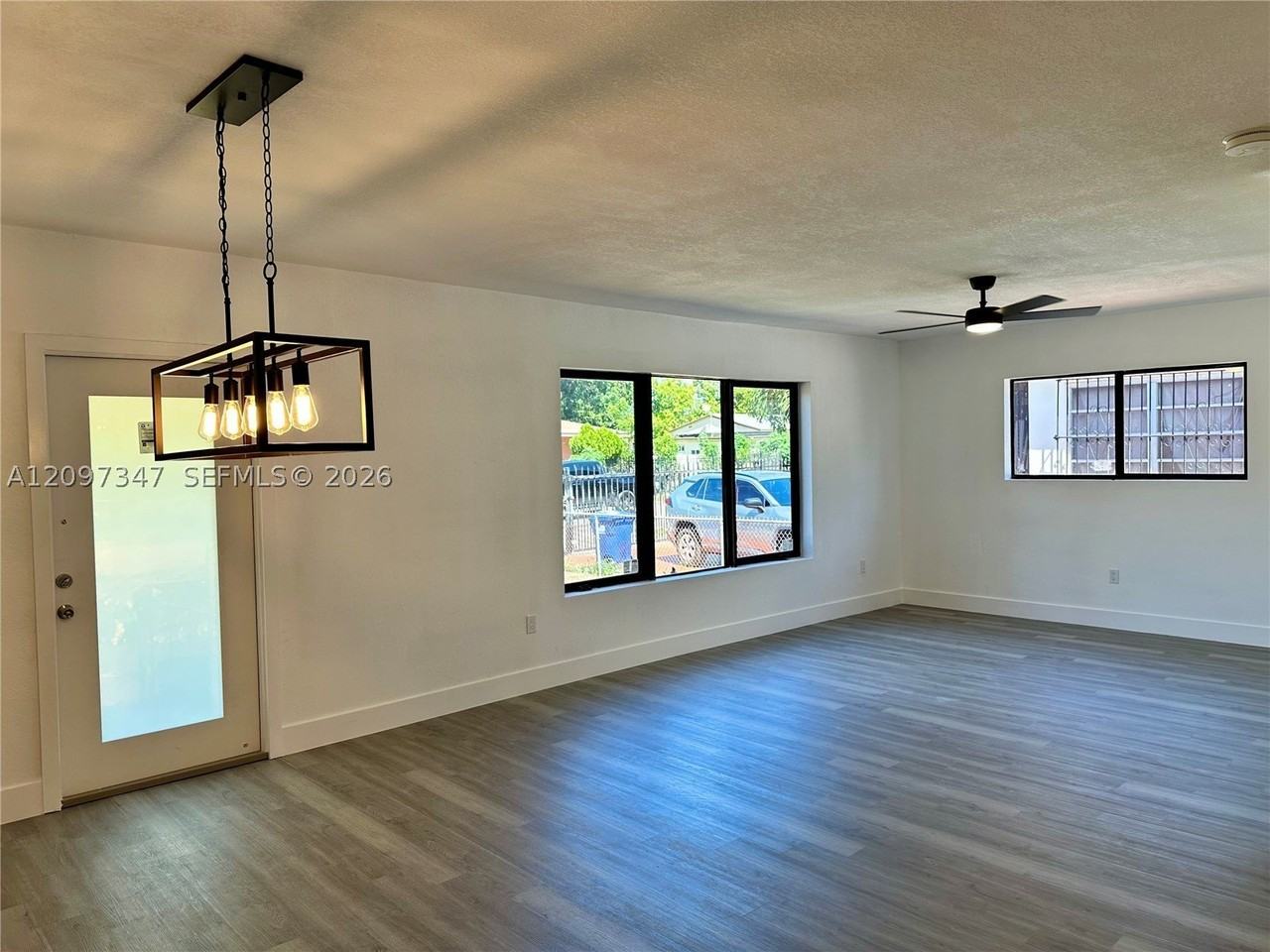 1150 Nw 116th Ter - Photo 4 of 28