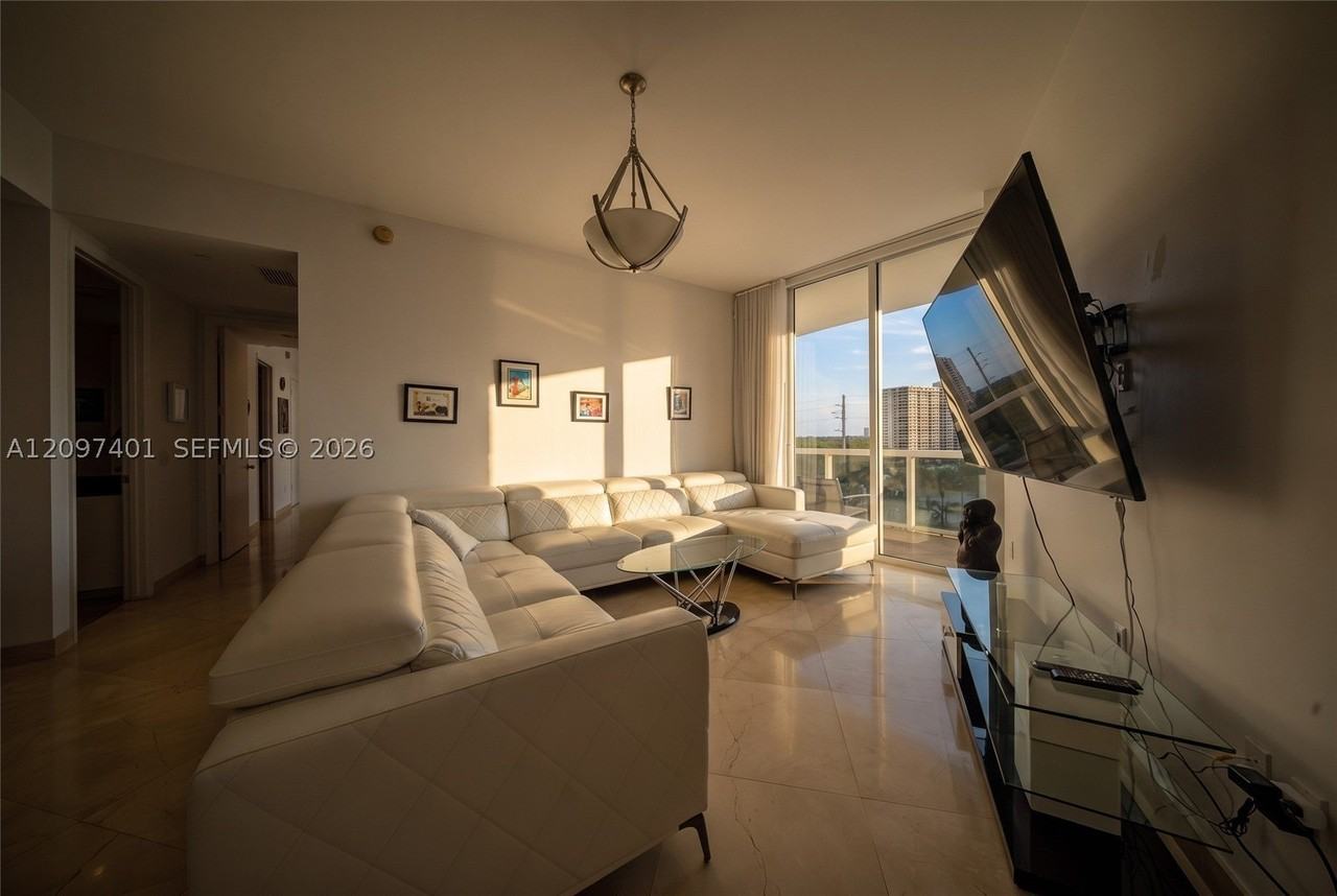 15901 Collins Ave #405 - Photo 2 of 32