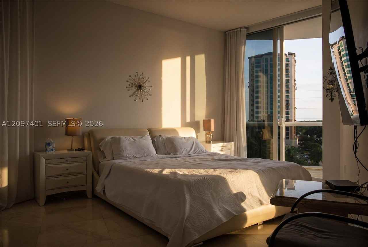 15901 Collins Ave #405 - Photo 3 of 32