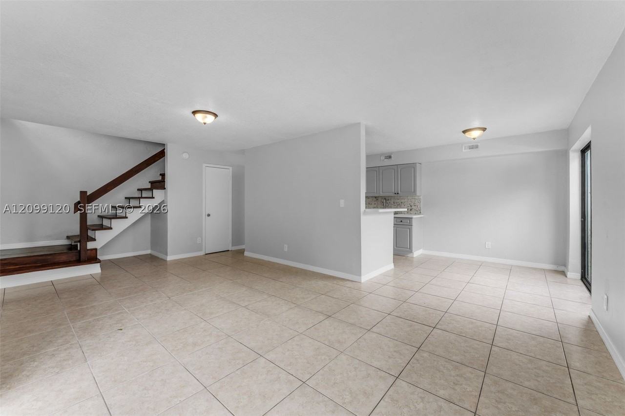 15805 Sw 91st Ct #D - Photo 5 of 32