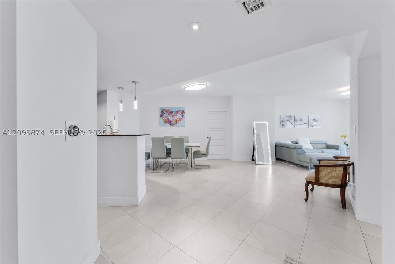 16699 Collins Ave #2904 - Photo 3 of 20