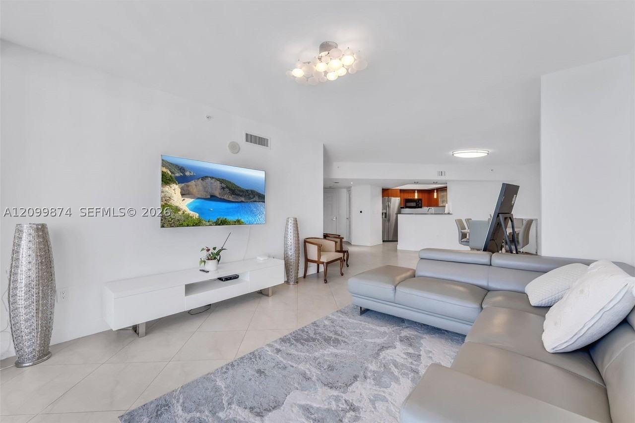 16699 Collins Ave #2904 - Photo 7 of 20