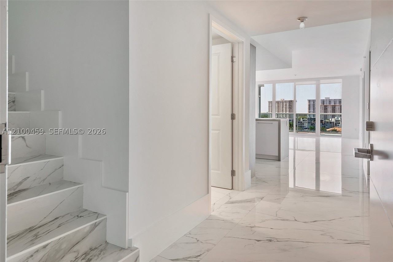 400 Sunny Isles Blvd #917 - Photo 3 of 50