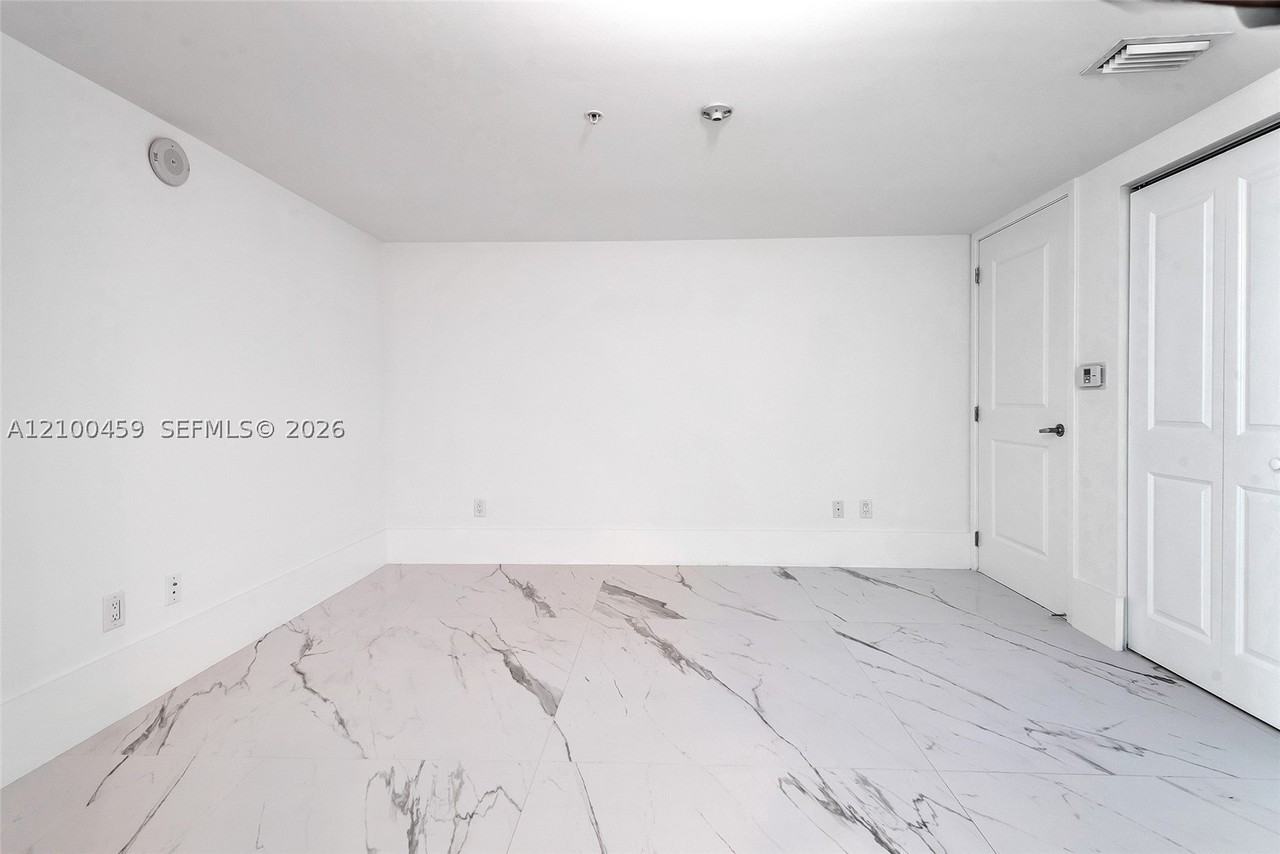 400 Sunny Isles Blvd #917 - Photo 6 of 50