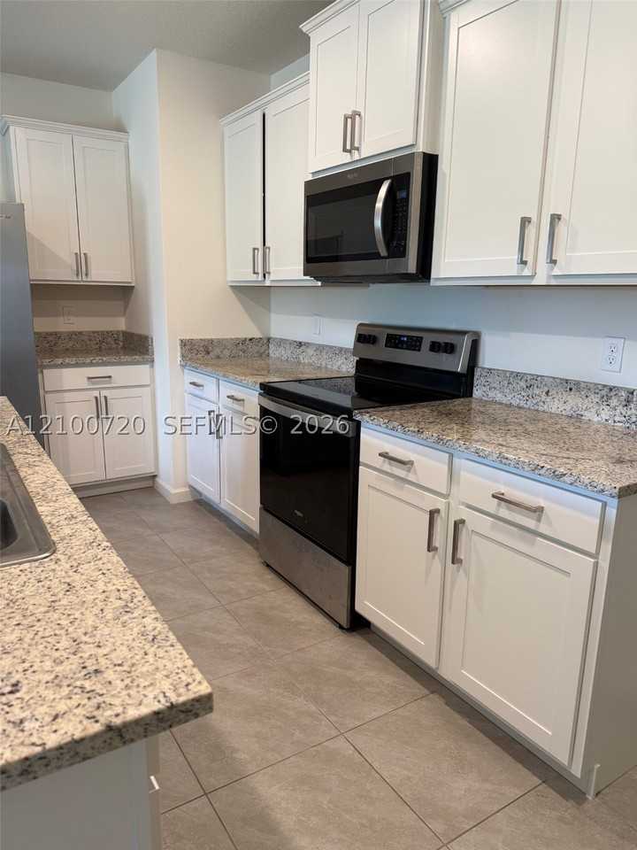 12272 Sw Rimini Way #12272 - Photo 4 of 9
