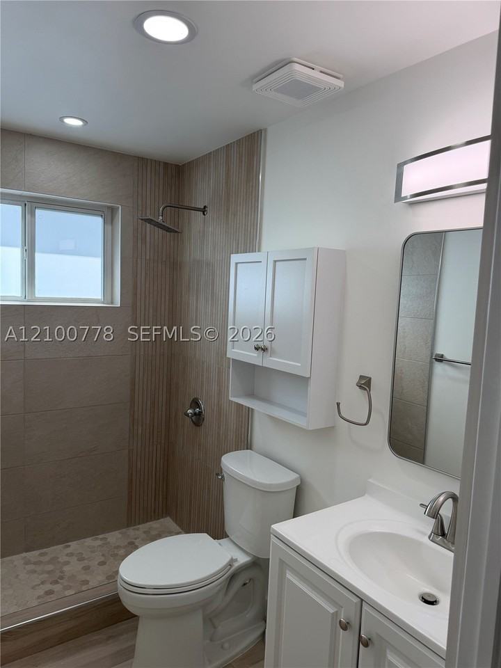 145 W 20th St #1 - Photo 3 of 6