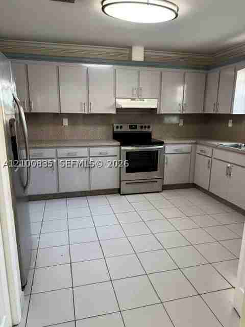 3230 Sw 27th St #3232 - Photo 3 of 10