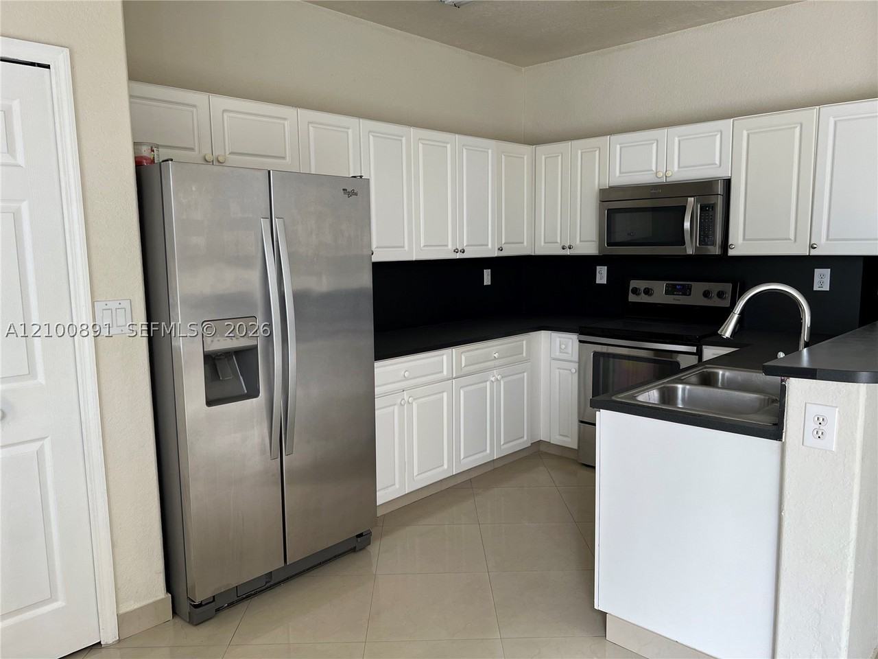 7731 Nw 114th Pl - Photo 7 of 15