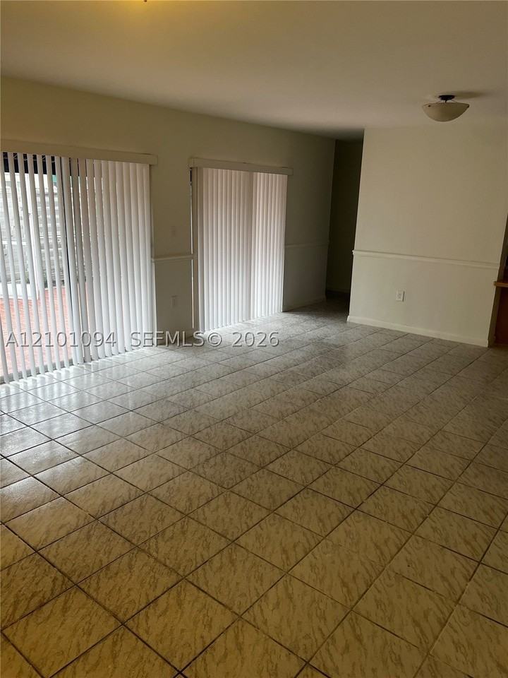 14368 Sw 98th Ter - Photo 5 of 17