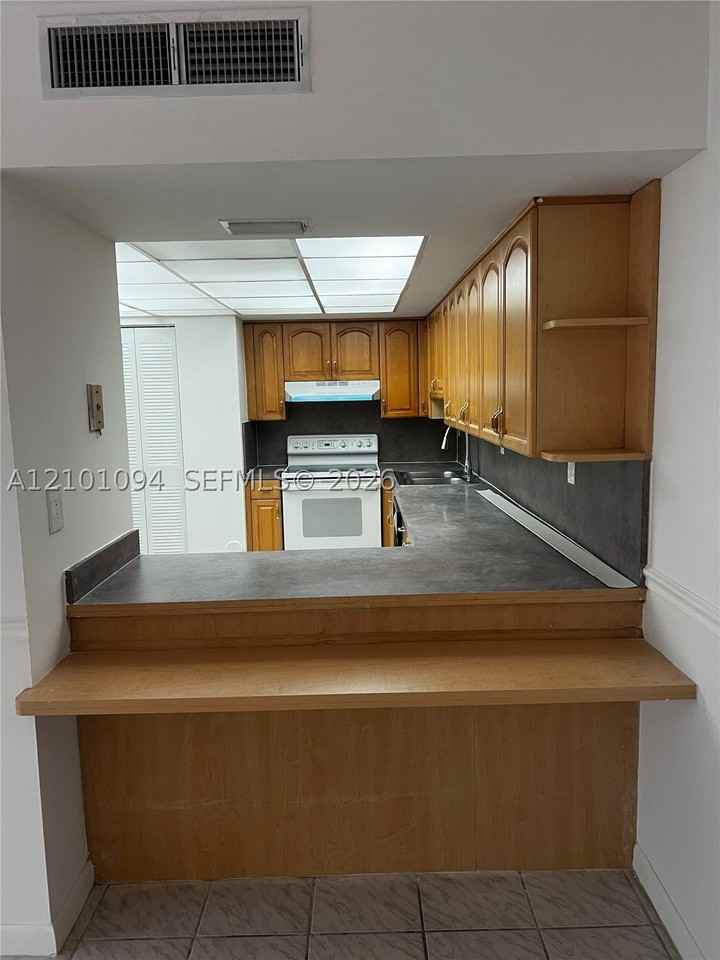 14368 Sw 98th Ter - Photo 7 of 17