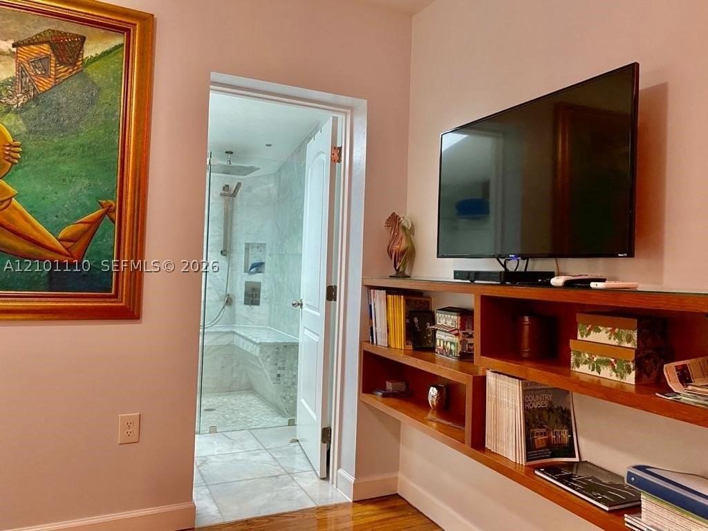 4101 Nw 5th St #2 - Photo 6 of 14