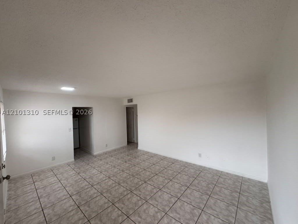 3353 Davie Blvd #307 - Photo 2 of 19