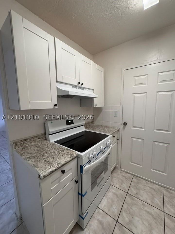 3353 Davie Blvd #307 - Photo 4 of 19