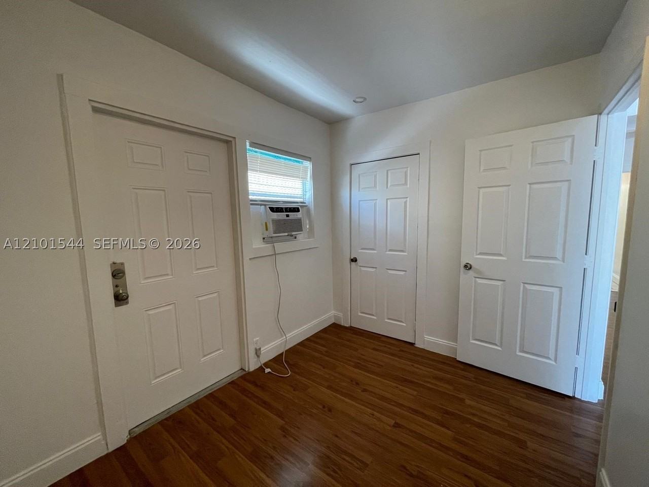 506 18th St #A - Photo 5 of 12