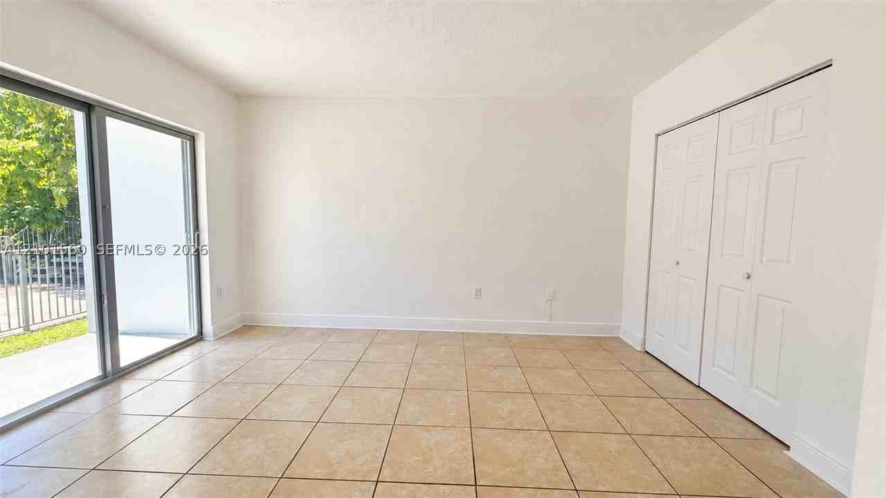 1777 Venice Ln #132 - Photo 4 of 17